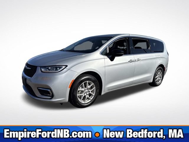 Used 2024 Chrysler Pacifica Touring-L FWD image 1
