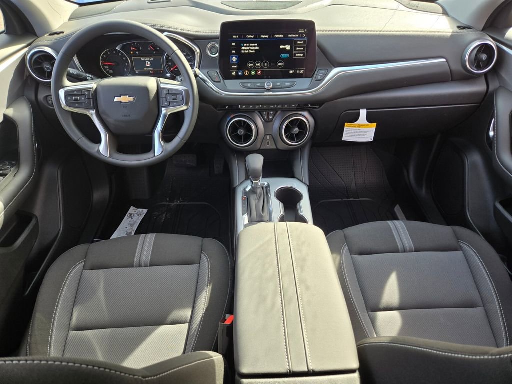 New 2025 Chevrolet Blazer LT image 11