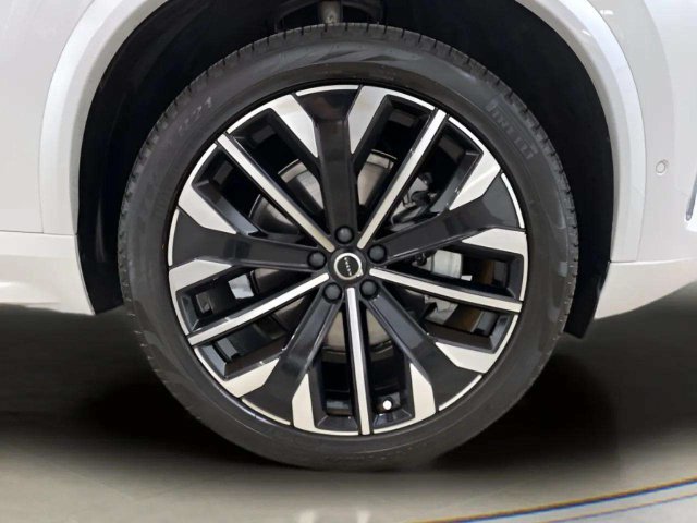Used 2025 Volvo XC90 B6 Plus w/ Protection Package Premier AWD/4WD image 98