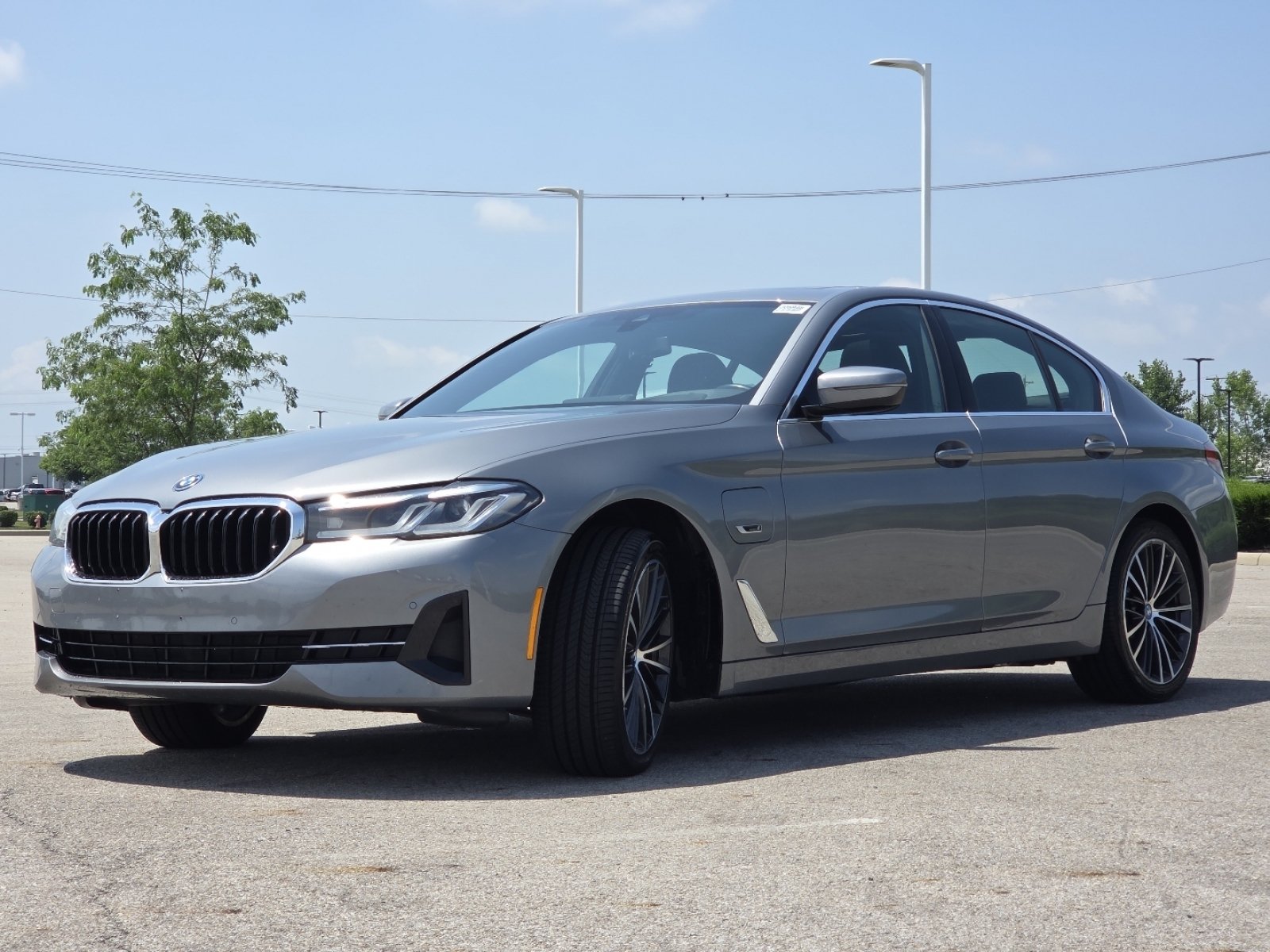 Used 2023 BMW 530e xDrive AWD/4WD image 14