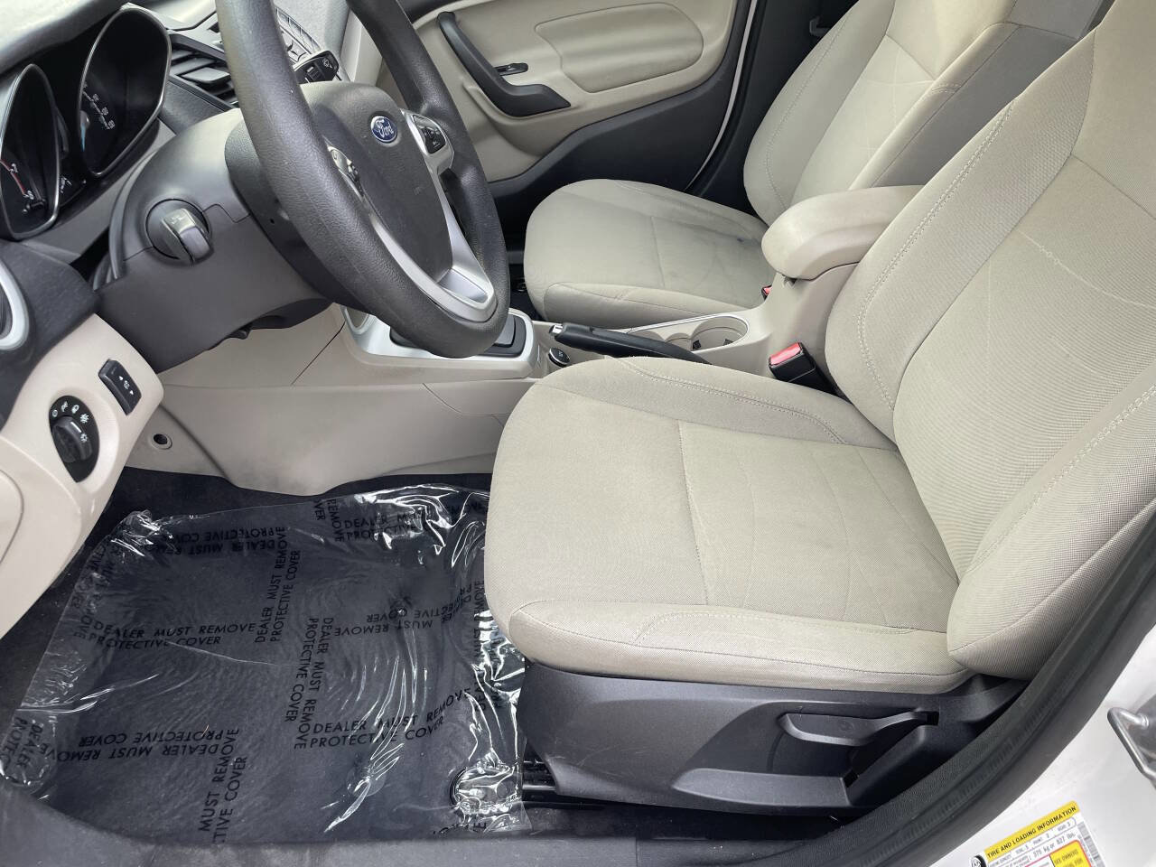 Used 2018 Ford Fiesta SE w/ Cold Weather Package FWD image 9