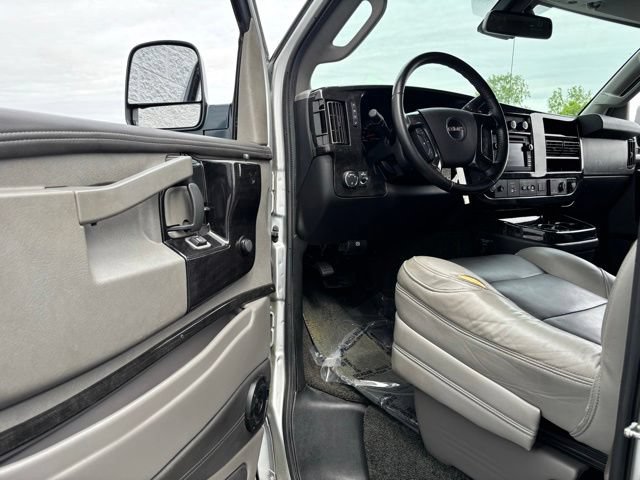Used 2020 GMC Savana 2500 Extended w/ Enhanced Convenience Package RWD image 14