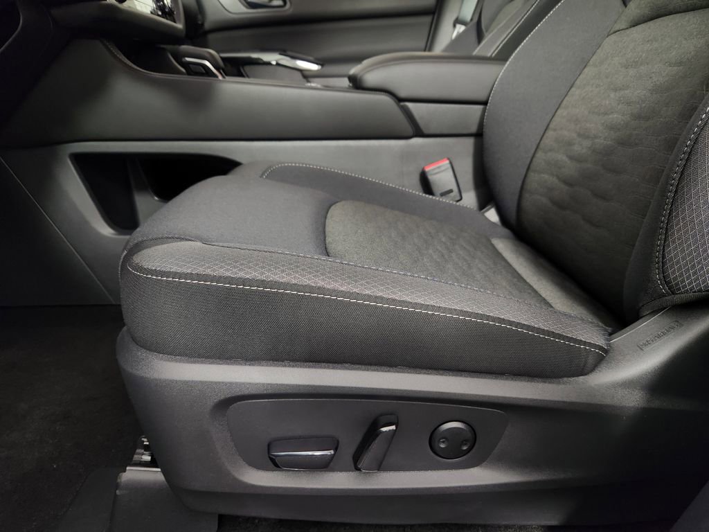 New 2026 Nissan Pathfinder SV image 11