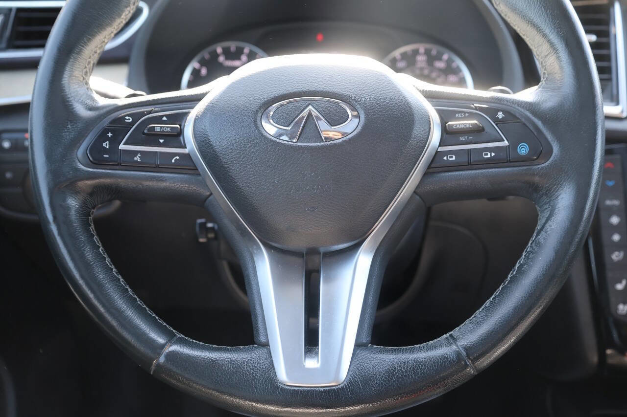Used 2019 INFINITI QX50 Essential w/ Sensory Package AWD/4WD image 18