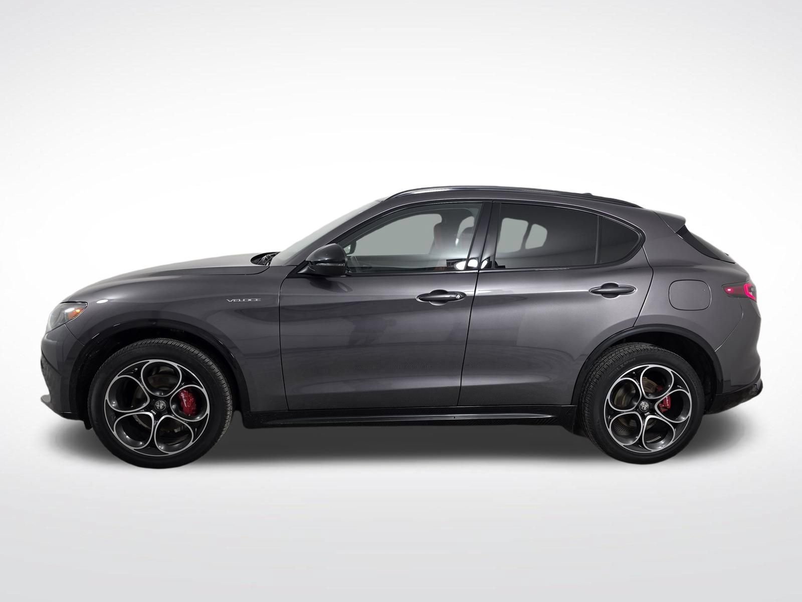 Used 2024 Alfa Romeo Stelvio Veloce AWD/4WD image 4