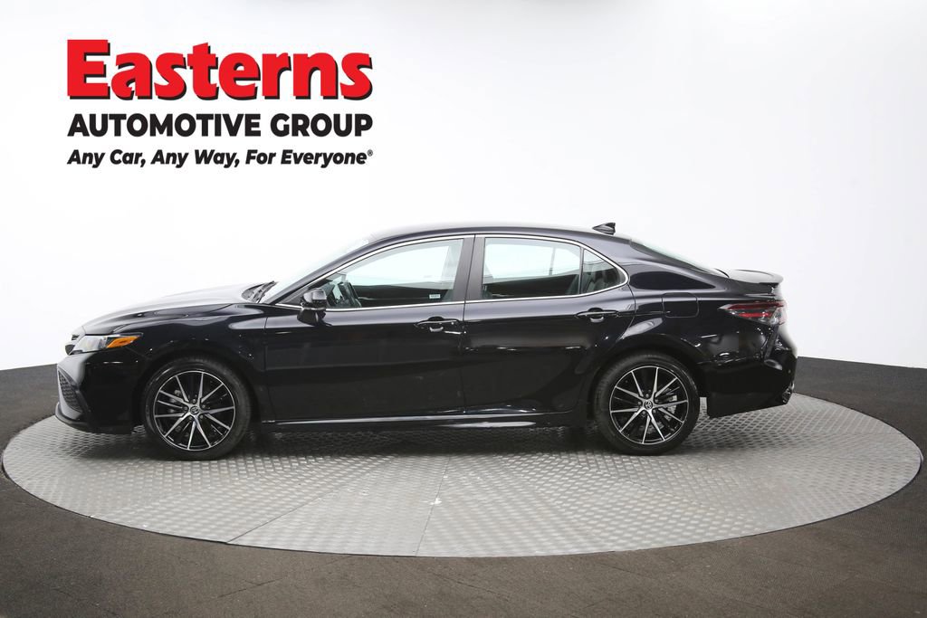 Used 2024 Toyota Camry SE image 99