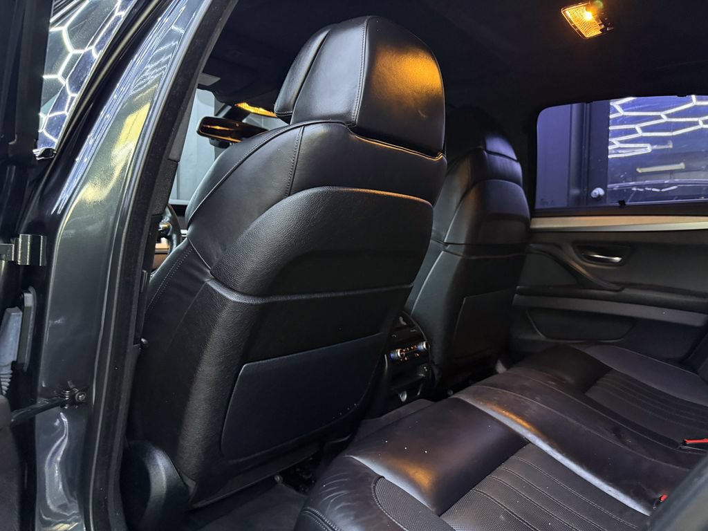 Used 2015 BMW M5 RWD image 18