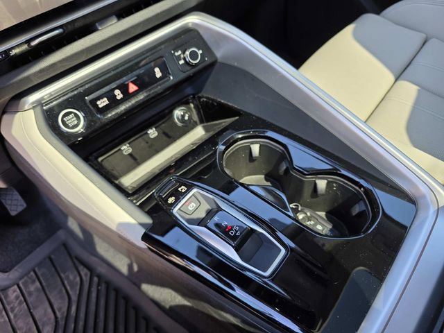 Used 2025 Audi Q5 Prestige image 11