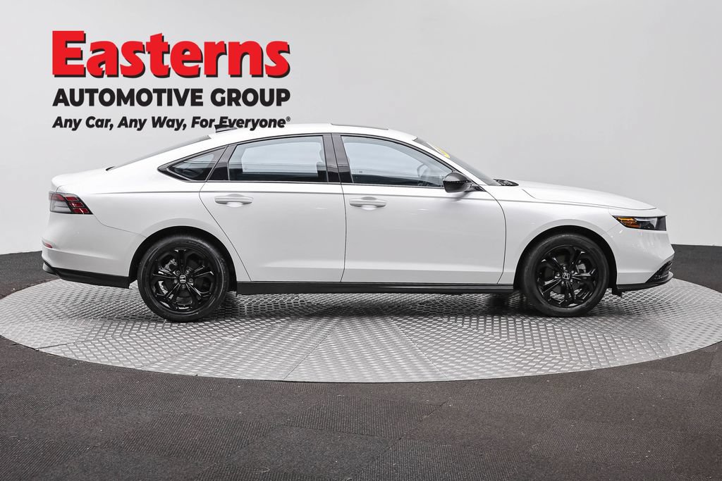 Used 2025 Honda Accord SE image 4