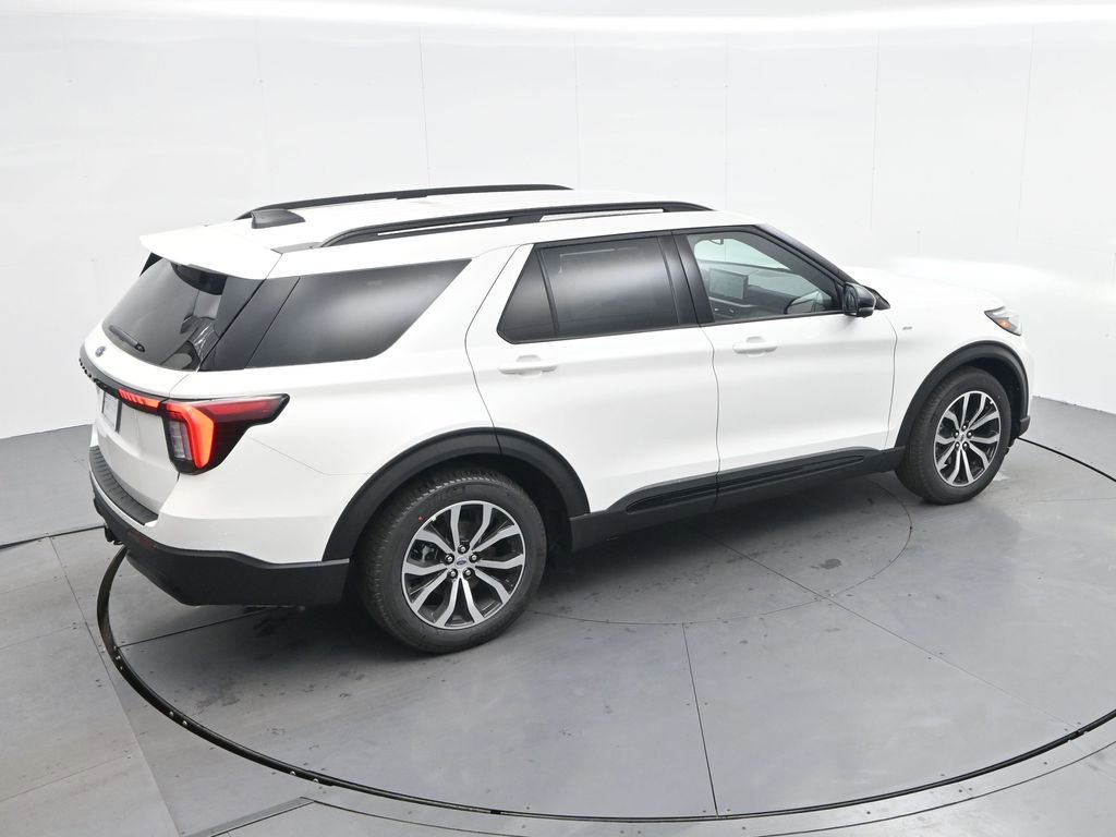 New 2026 Ford Explorer ST-Line w/ Premium Package image 28