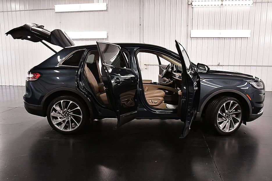 Used 2021 Lincoln Nautilus Reserve w/ Equipment Group 202A AWD/4WD image 30
