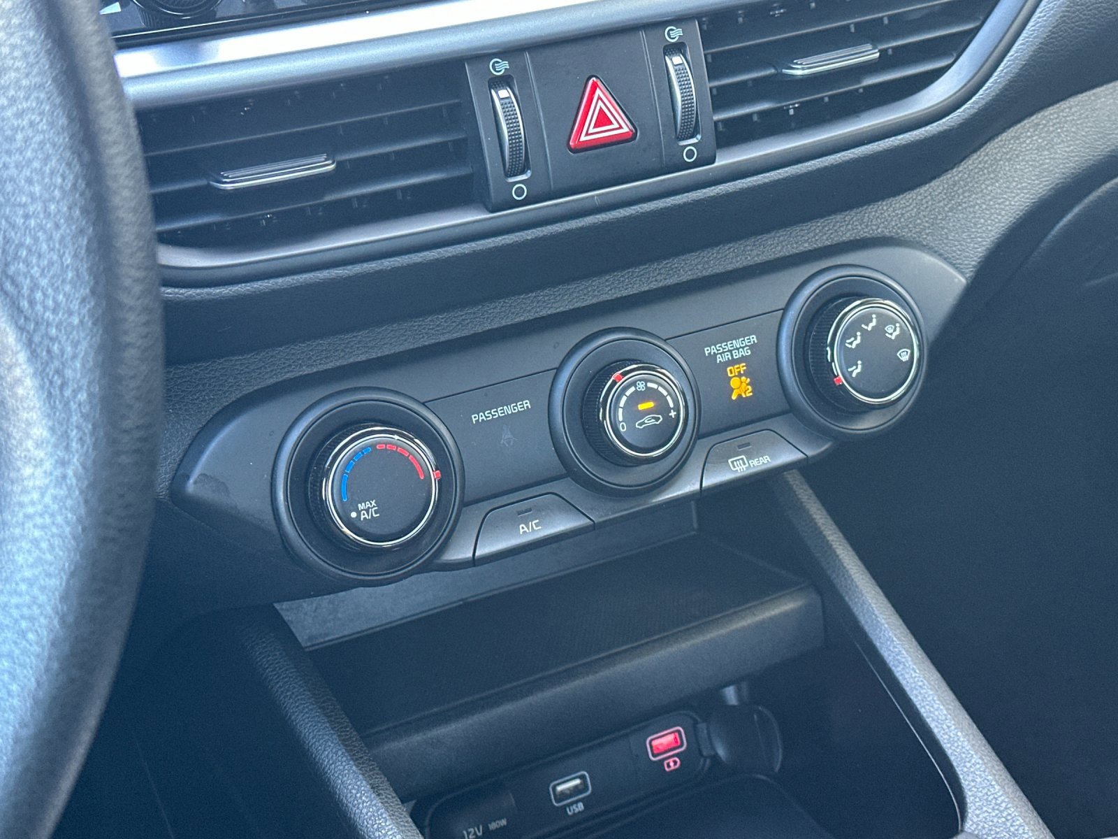 Certified 2024 Kia Forte LXS image 18