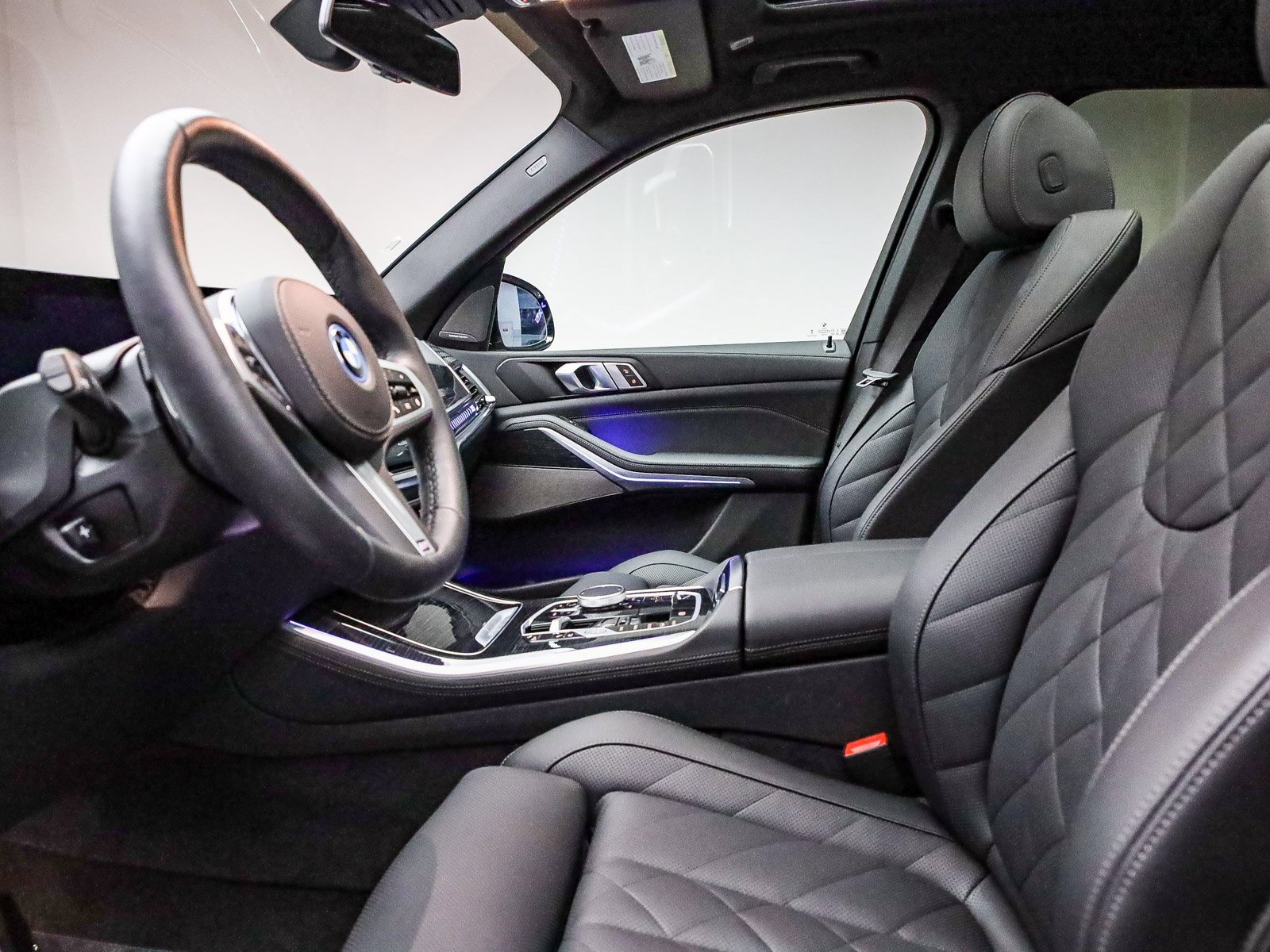 Used 2026 BMW X5 xDrive50e w/ M Sport Package image 19