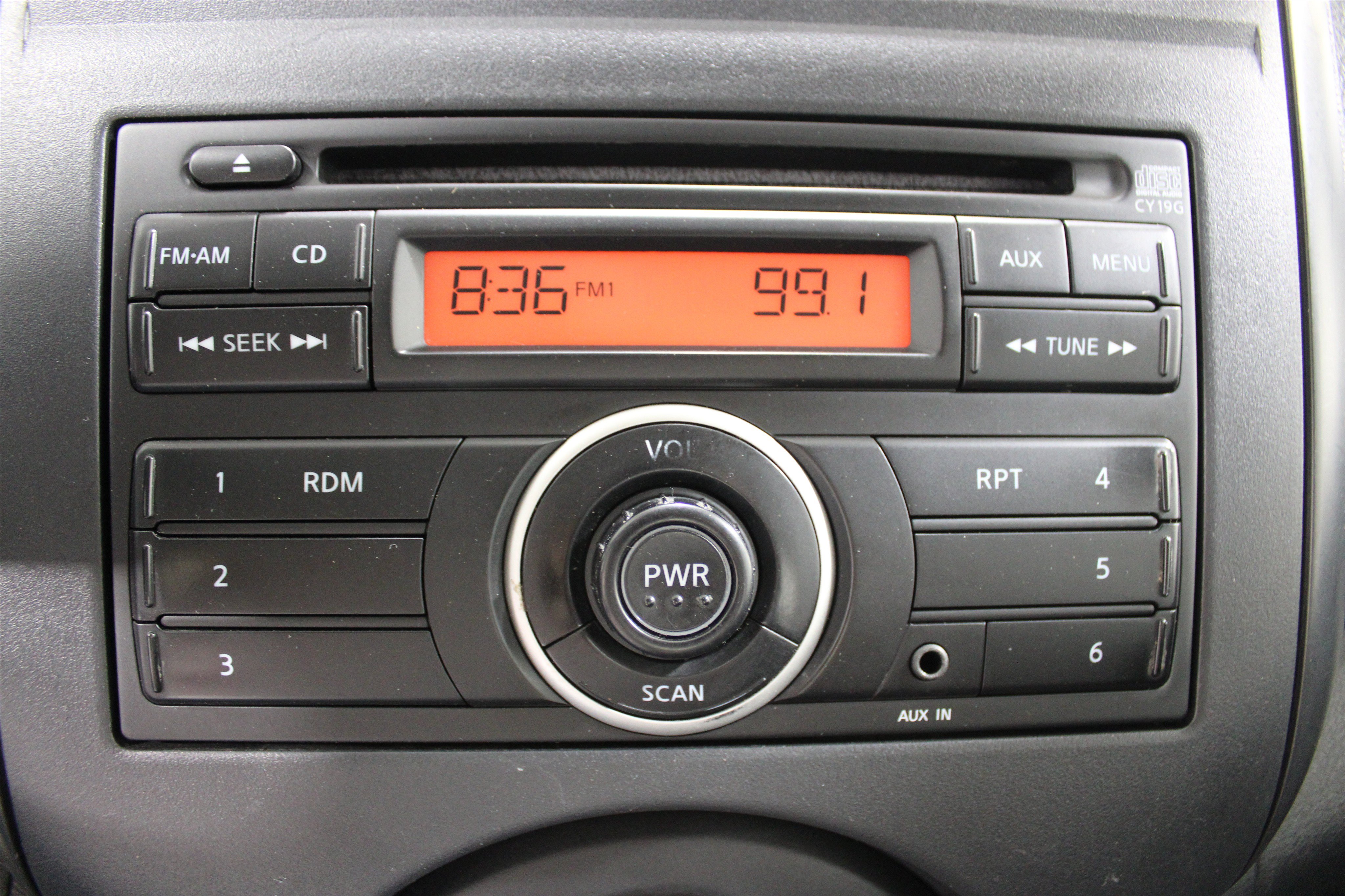 Used 2014 Nissan Versa S Plus FWD image 10