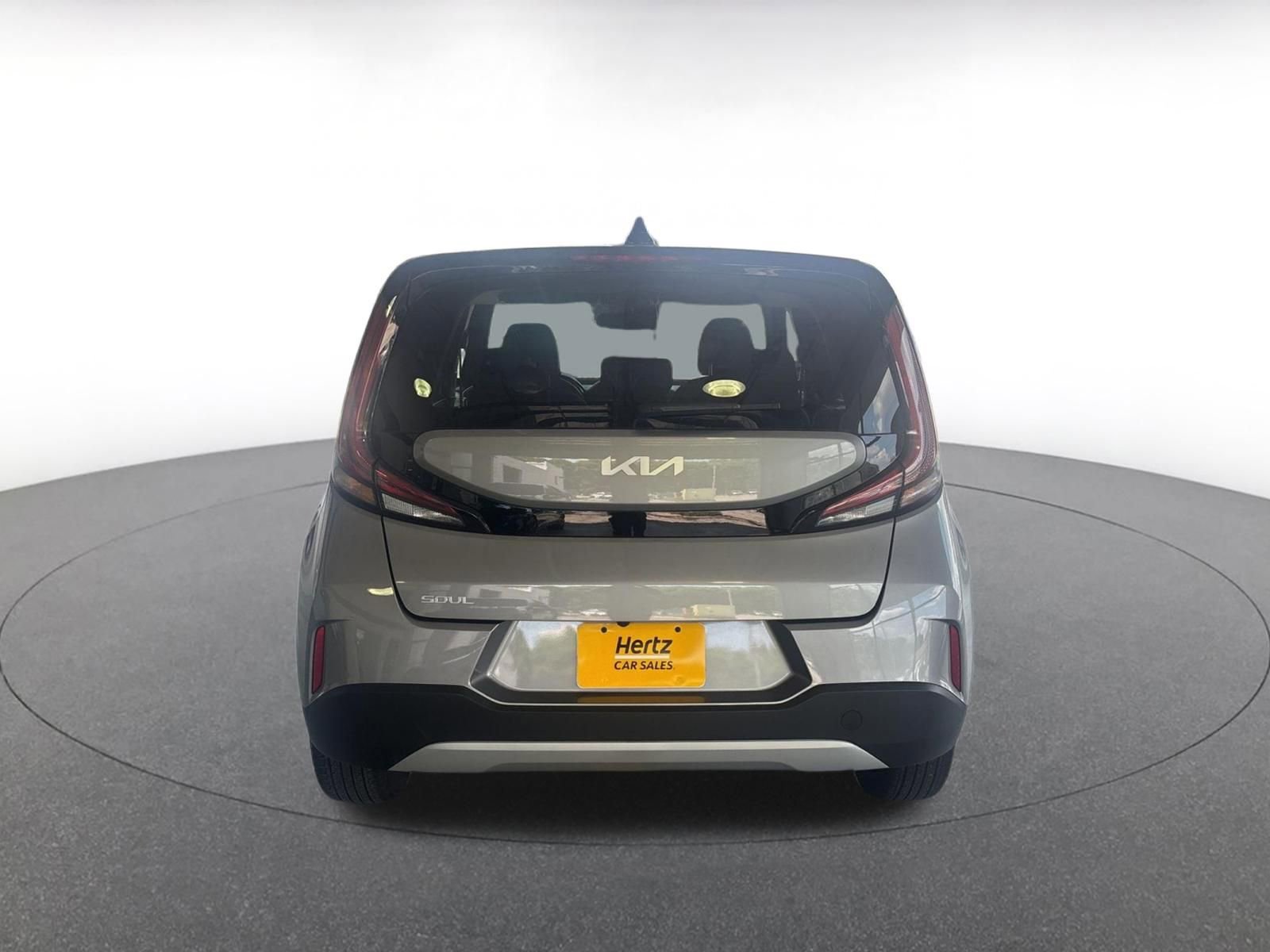 Used 2025 Kia Soul LX w/ LX Technology Package FWD image 17