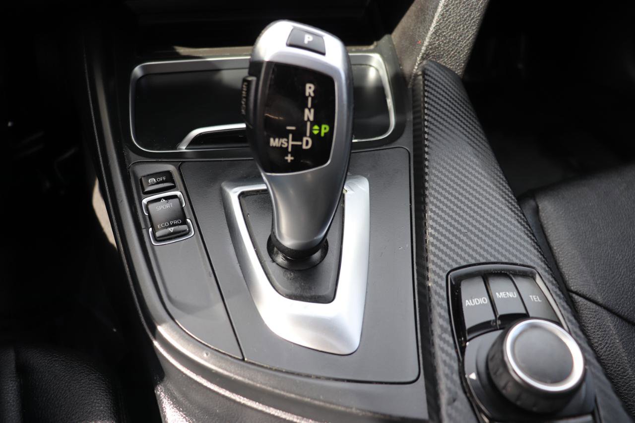 Used 2016 BMW 320i xDrive Sedan AWD/4WD image 36