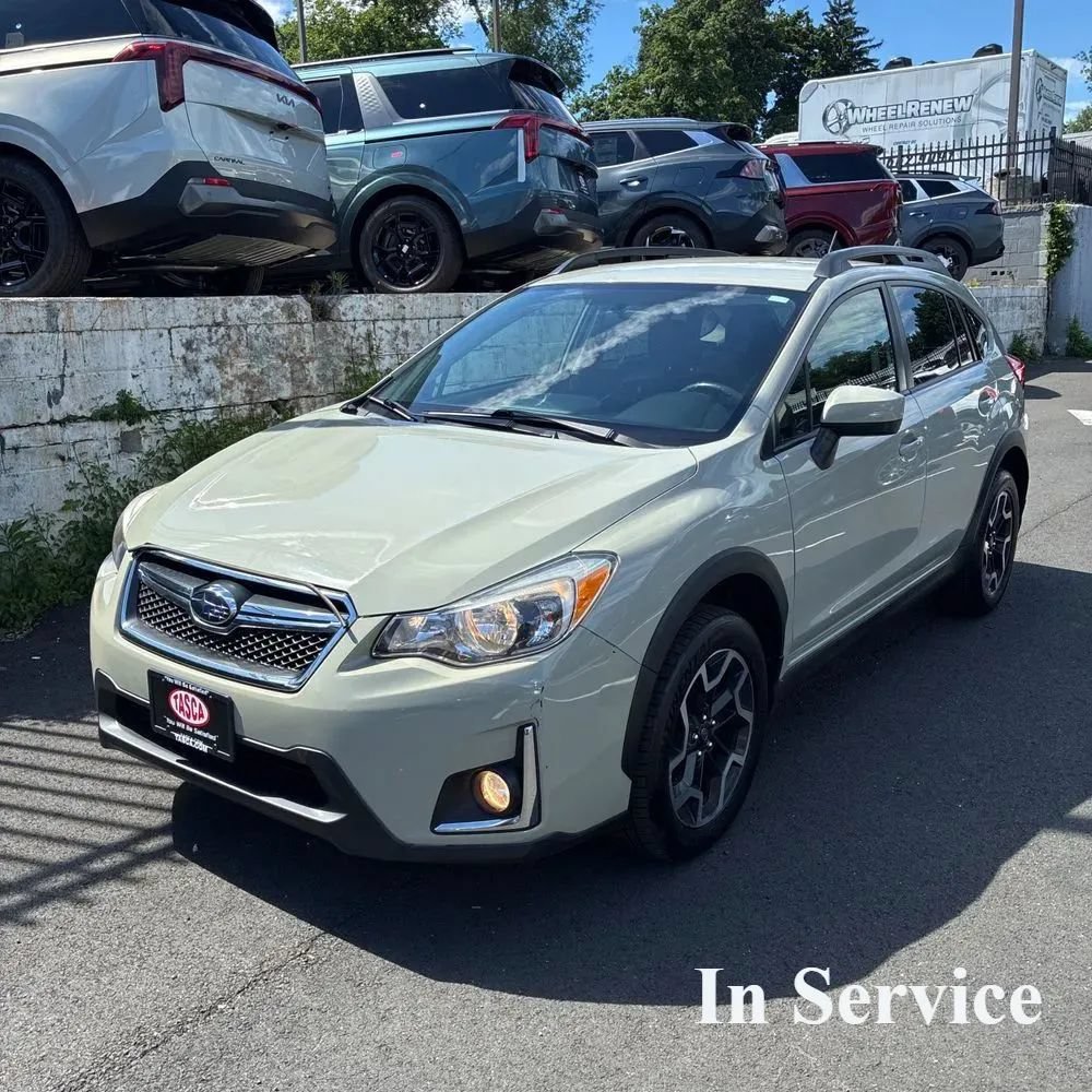 Used 2017 Subaru Crosstrek 2.0i Premium AWD/4WD image 1