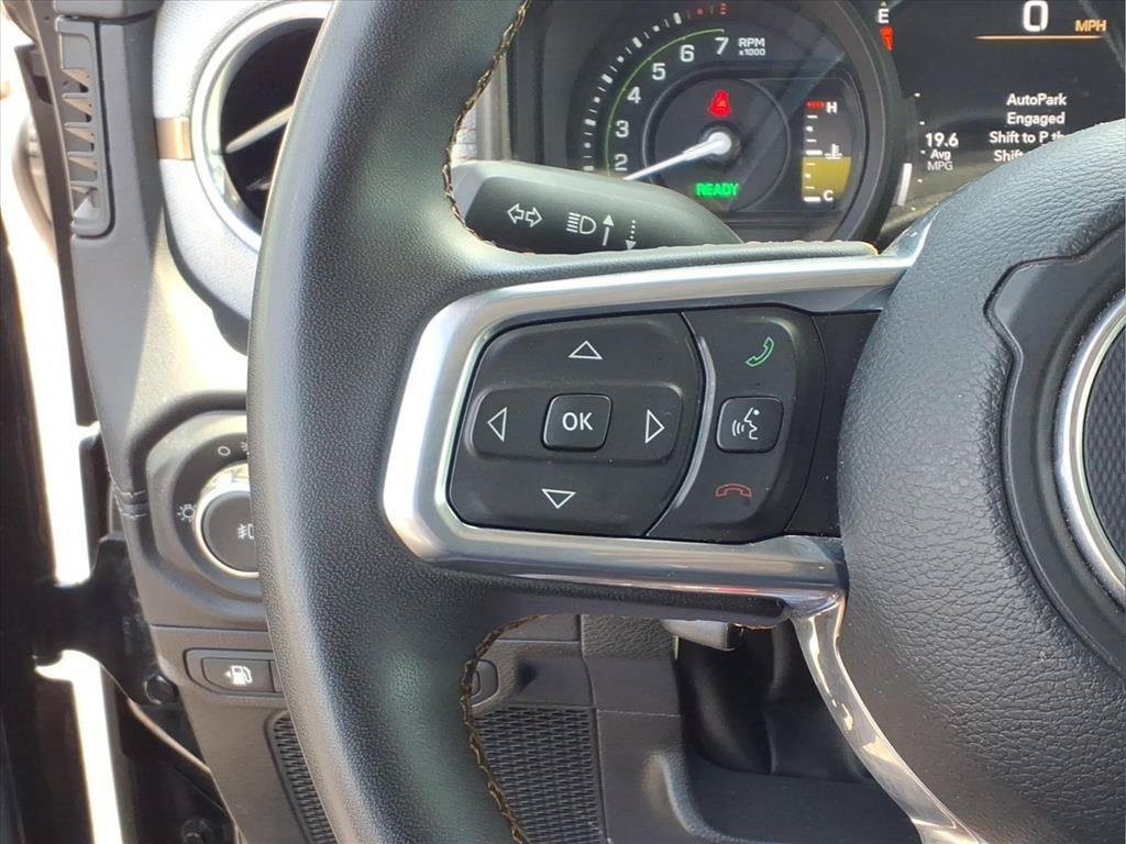 Used 2024 Jeep Wrangler Unlimited Sahara AWD/4WD image 12