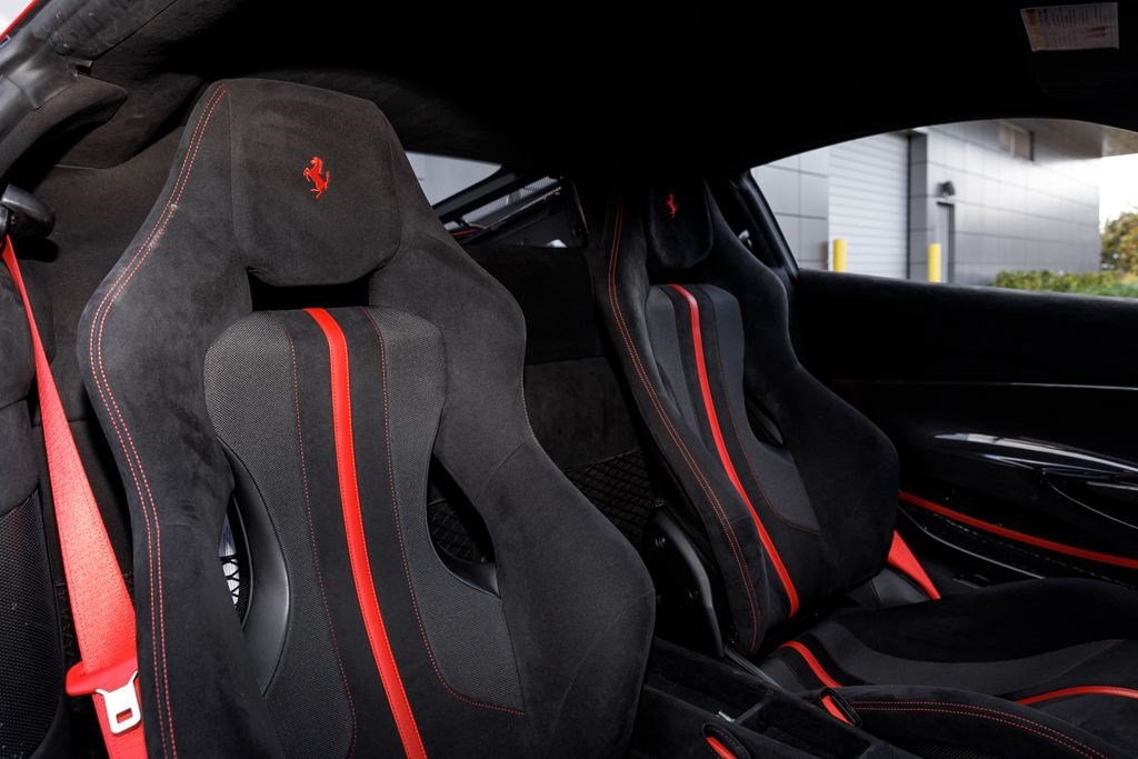 Used 2019 Ferrari 488 Pista Coupe RWD image 11