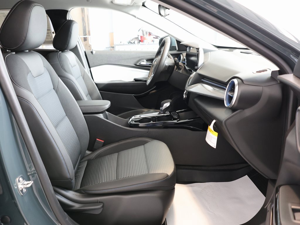 New 2026 Chevrolet Trax LT w/ LT Convenience Package image 30