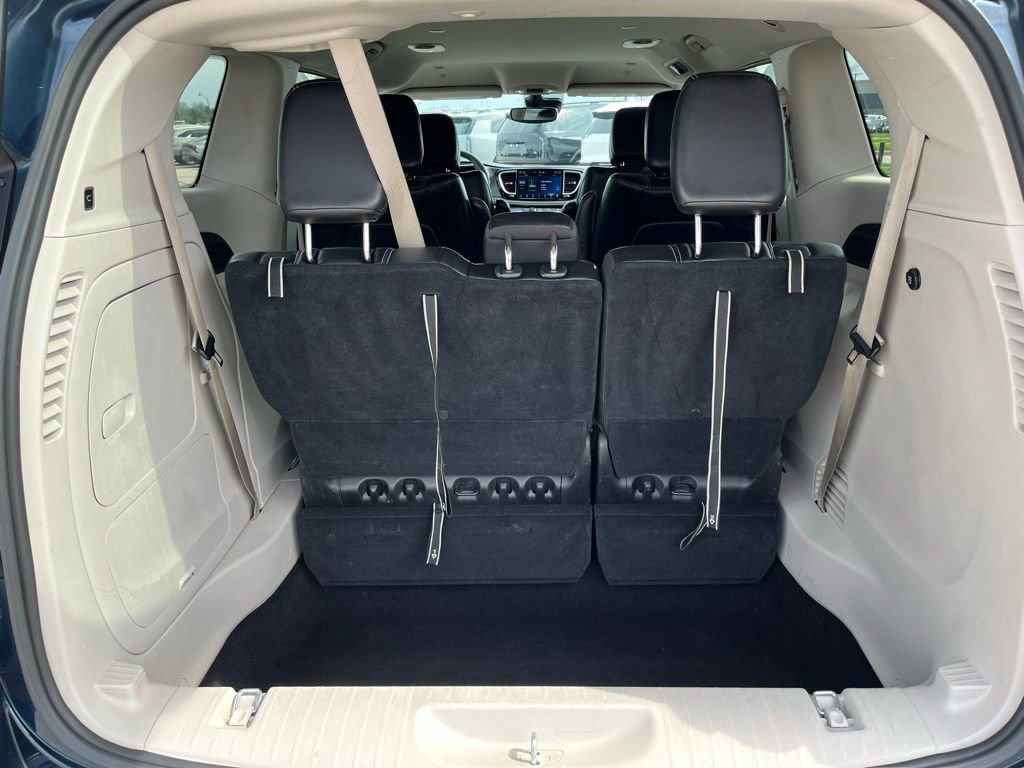 Used 2024 Chrysler Pacifica Select image 31
