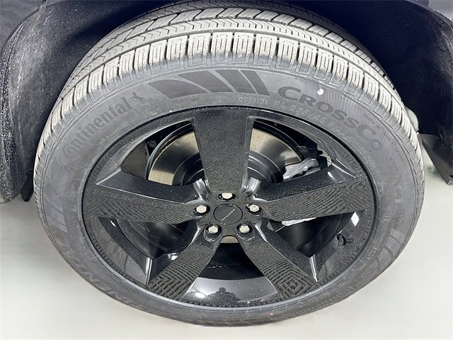 New 2026 Land Rover Defender 130 X-Dynamic SE image 34