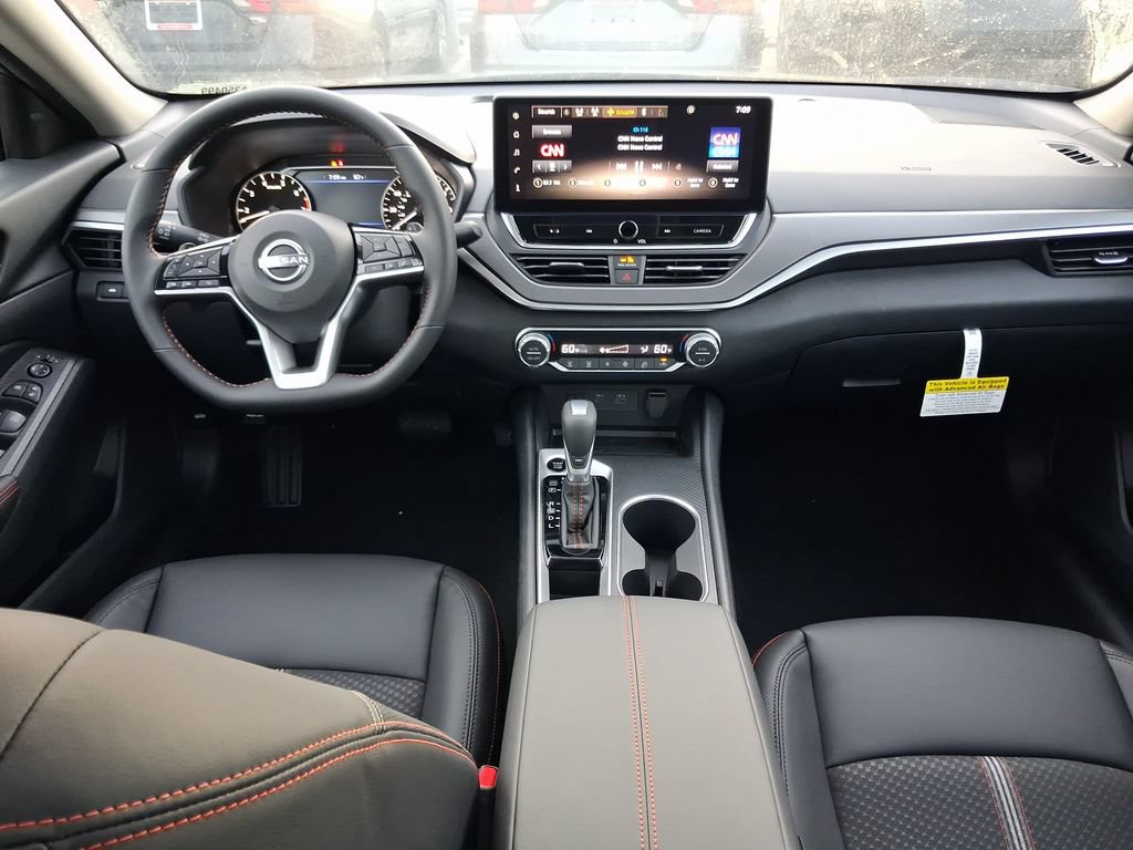 New 2026 Nissan Altima 2.5 SR w/ SR Midnight Edition Package FWD image 6