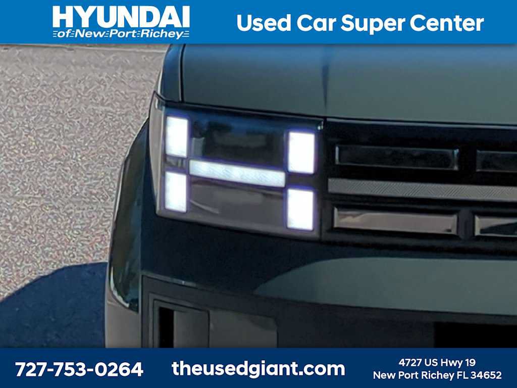 Used 2024 Hyundai Santa Fe Limited FWD image 9