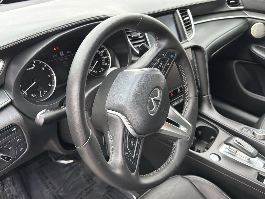 Certified 2025 INFINITI QX55 Essential AWD/4WD image 11