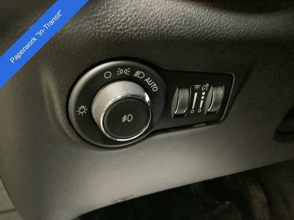 Used 2023 Jeep Compass Latitude w/ Convenience Group AWD/4WD image 23