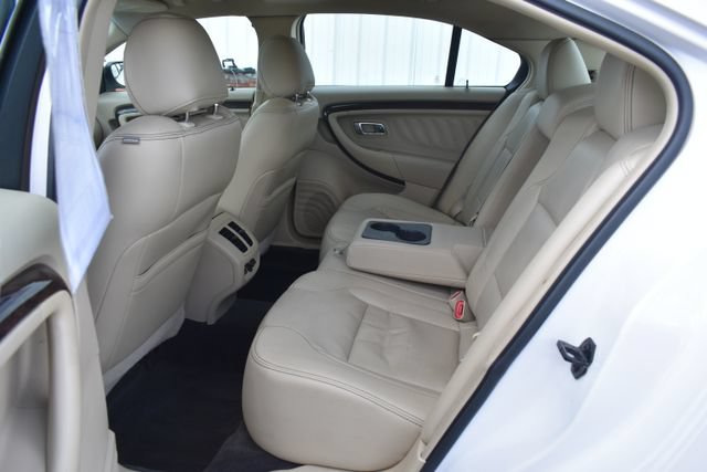 Used 2018 Ford Taurus Limited FWD image 39
