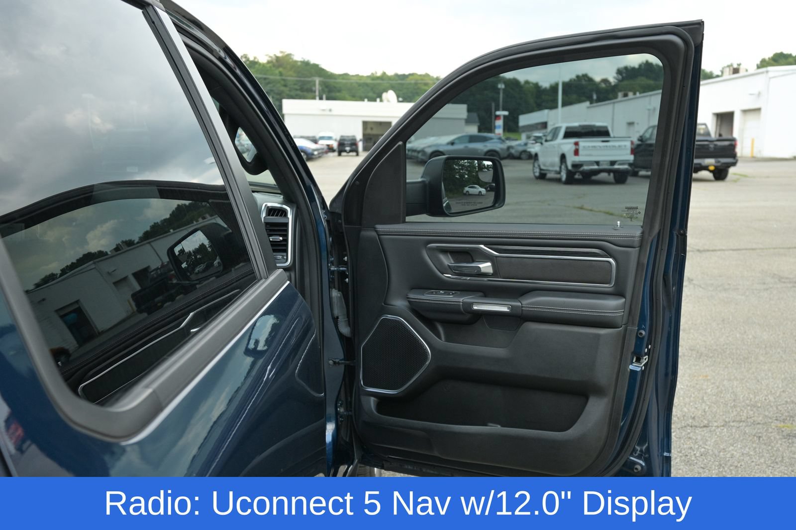 Used 2023 RAM 1500 Laramie AWD/4WD image 35