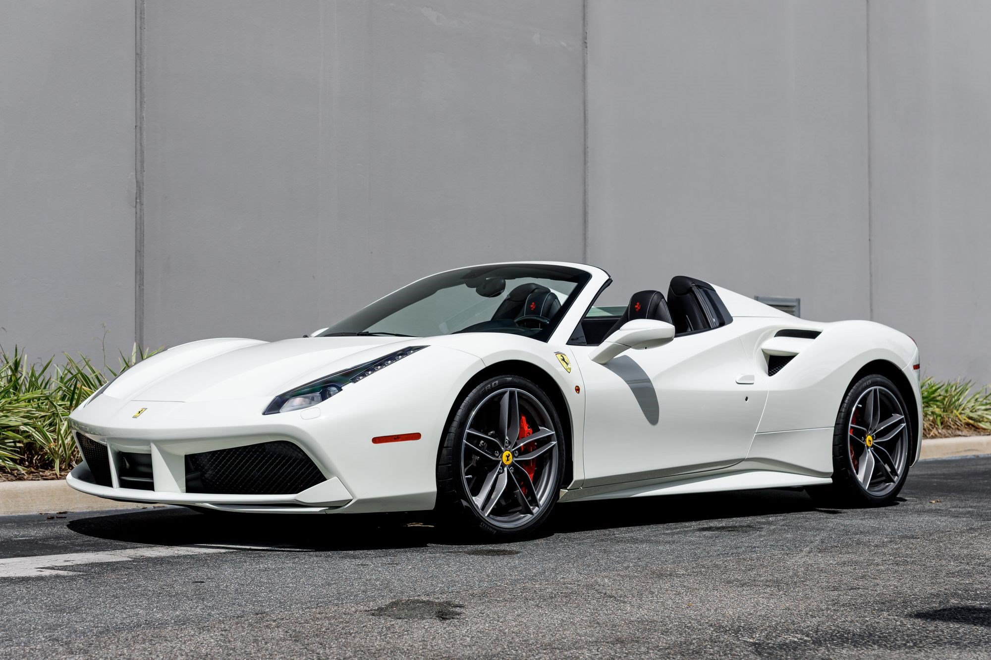 Used 2019 Ferrari 488 Spider RWD image 47