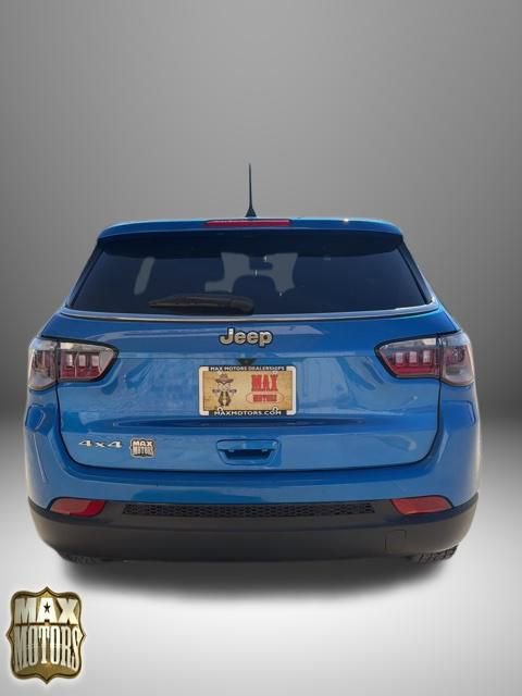 Used 2024 Jeep Compass Sport image 7