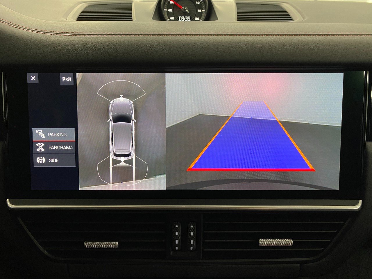 Used 2019 Porsche Cayenne Turbo image 30