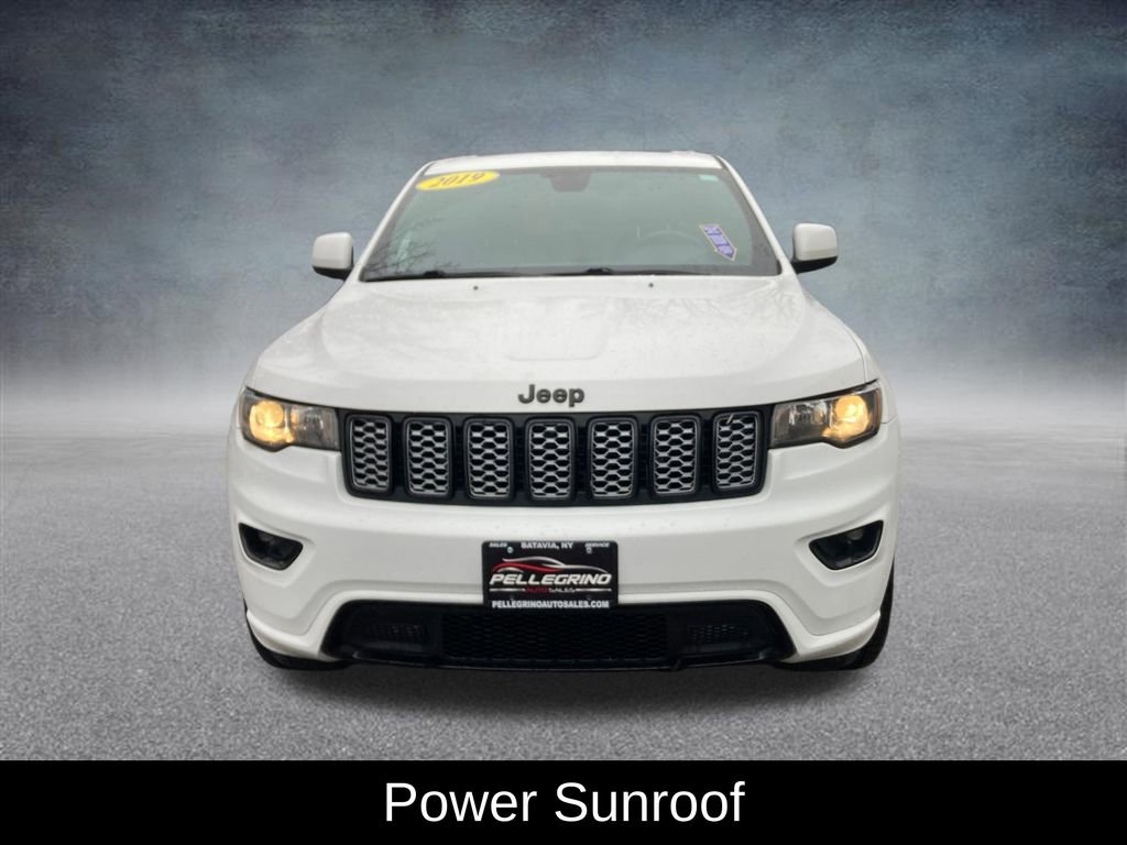 Used 2019 Jeep Grand Cherokee Altitude image 10