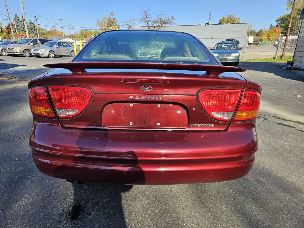 Used 2002 Oldsmobile Alero GL w/ Sun & Sound Pkg FWD image 9