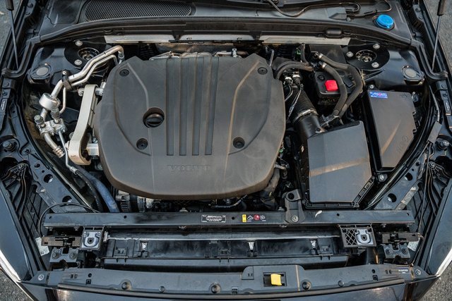 Used 2023 Volvo V60 B5 Cross Country Plus image 20