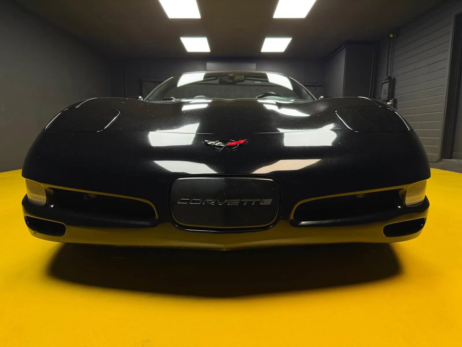 Used 2001 Chevrolet Corvette Convertible w/ Preferred Equipment Group2 RWD image 2