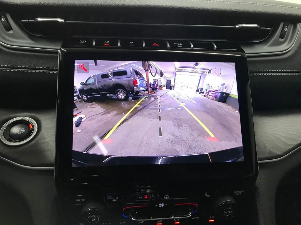 New 2025 Jeep Grand Cherokee L Limited image 21