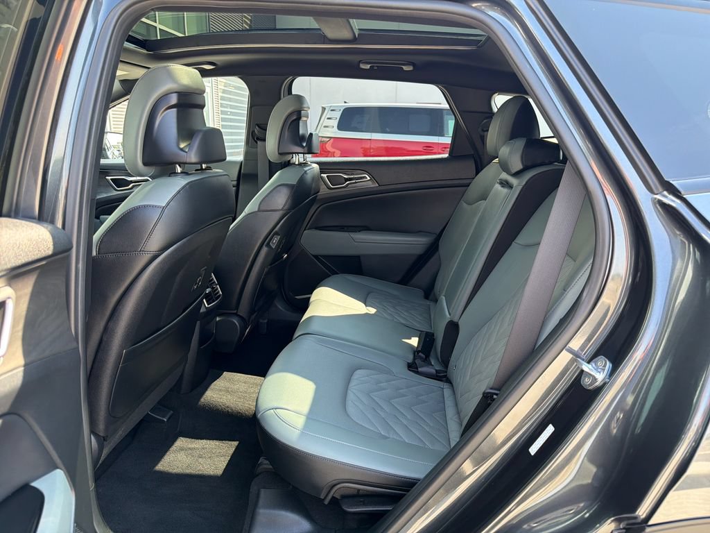 Used 2023 Kia Sportage X-Line w/ X-Line Premium Package AWD/4WD image 12