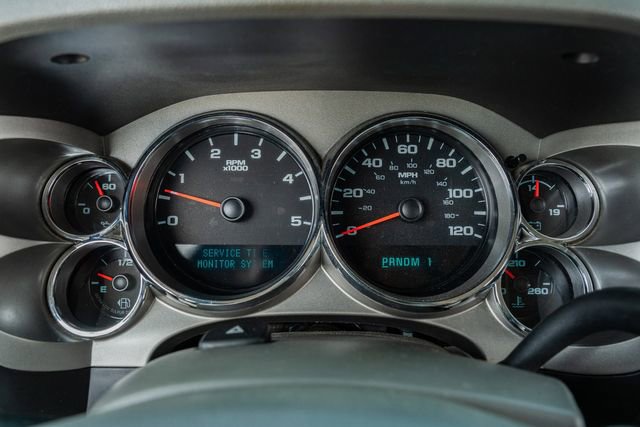 Used 2014 Chevrolet Silverado 2500 LT w/ Interior Plus Package AWD/4WD image 25