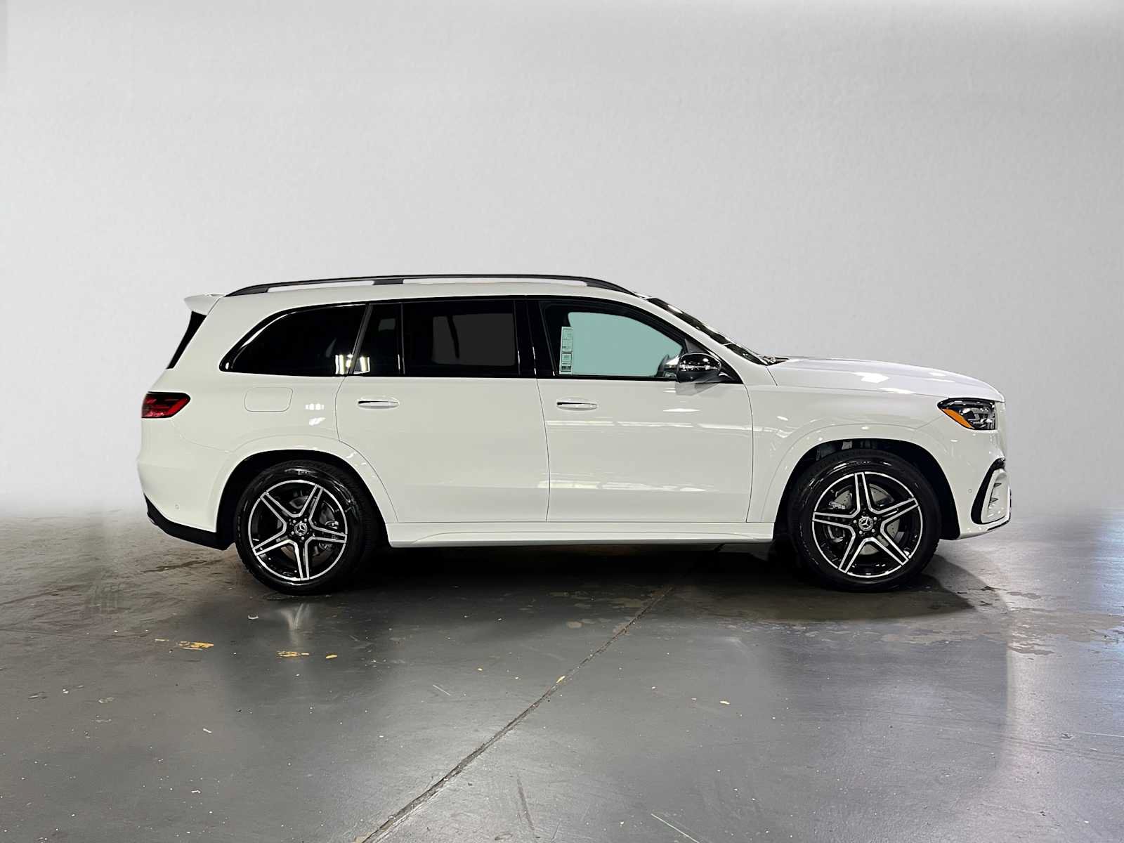 New 2026 Mercedes-Benz GLS 450 4MATIC image 2