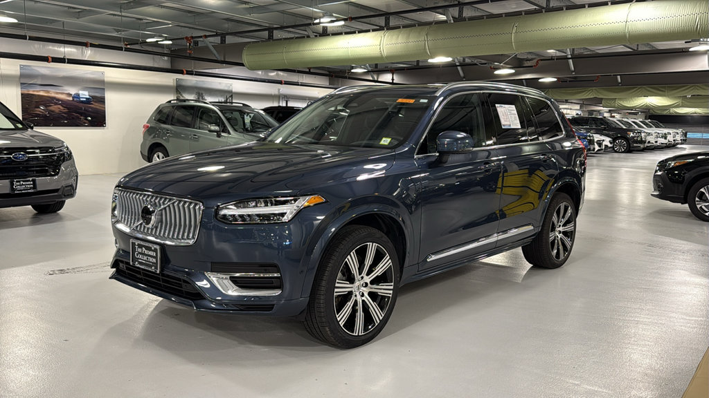 Certified 2025 Volvo XC90 T8 Plus w/ Protection Package Premier AWD/4WD image 5