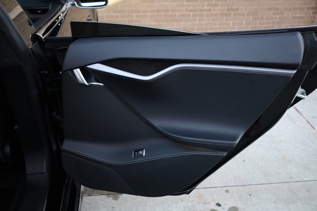 Used 2020 Tesla Model S Long Range Plus image 22