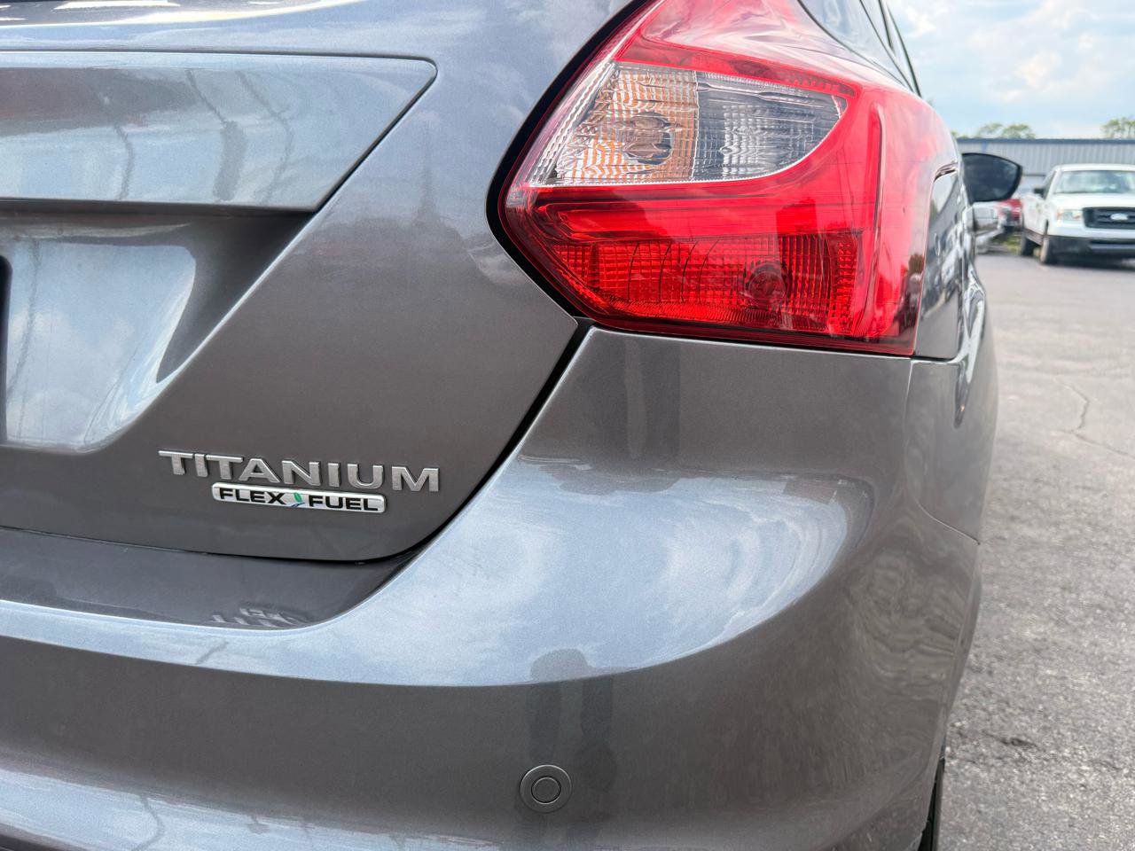 Used 2013 Ford Focus Titanium FWD image 9