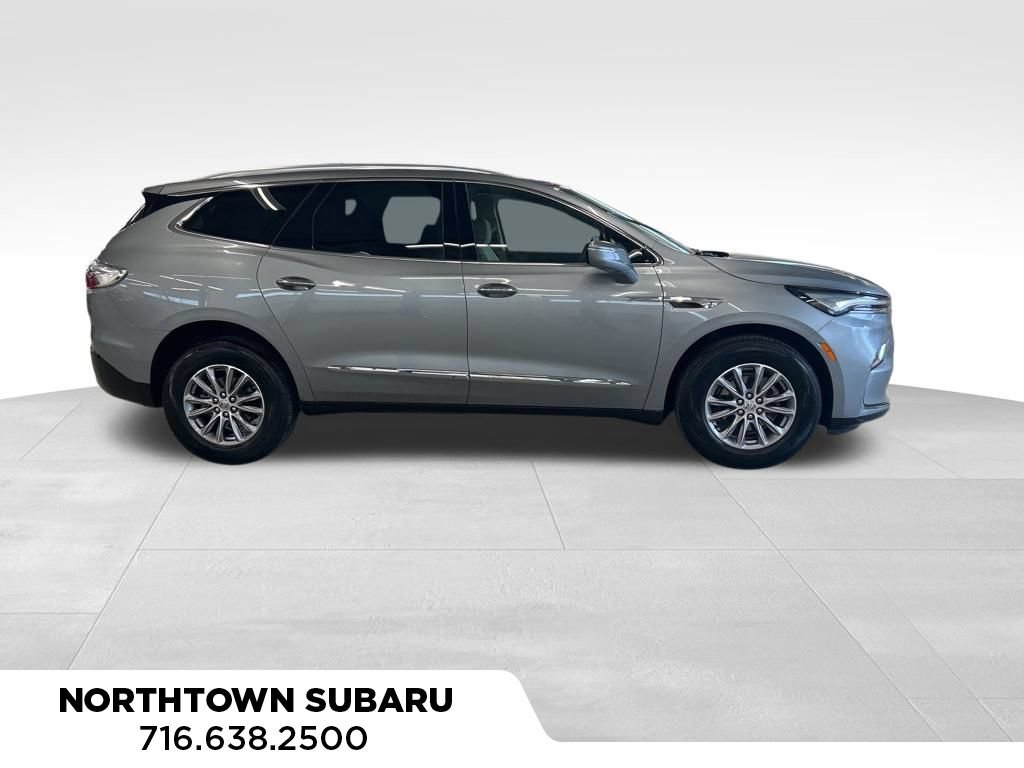 Used 2023 Buick Enclave Premium AWD/4WD image 31