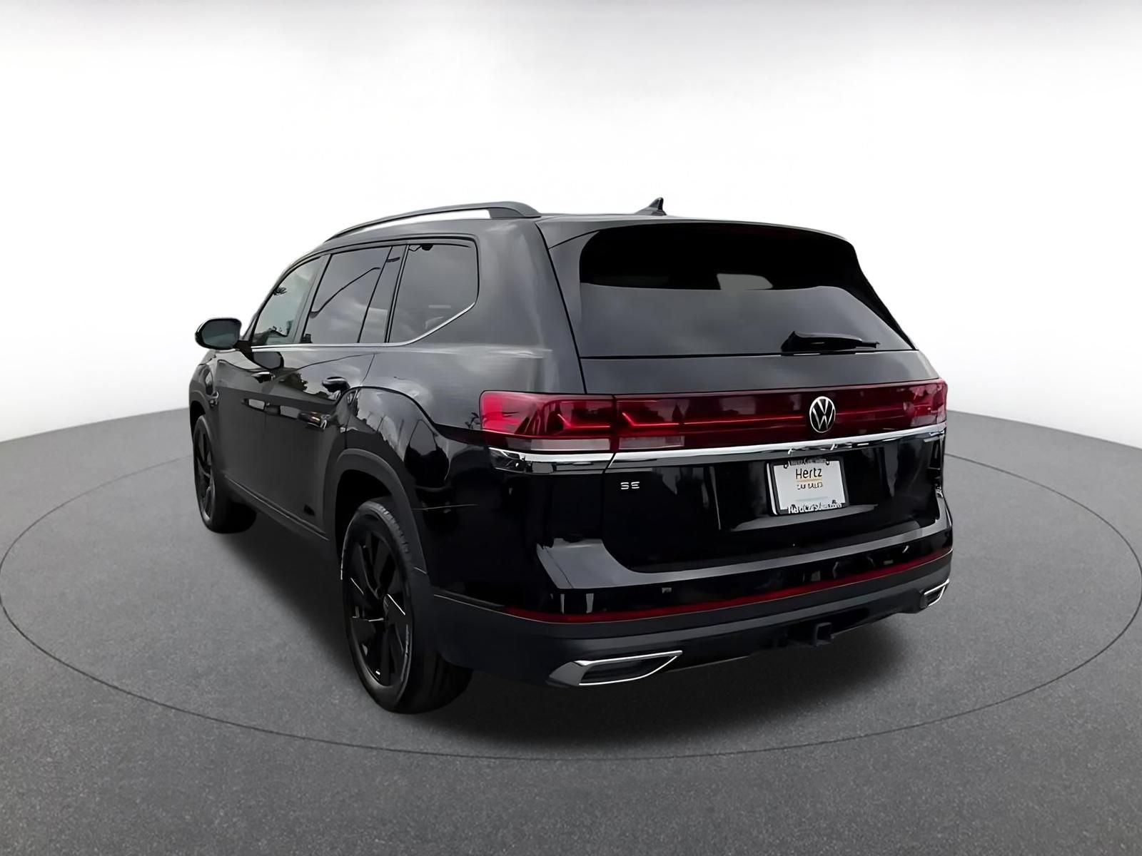 Used 2026 Volkswagen Atlas SE FWD image 11