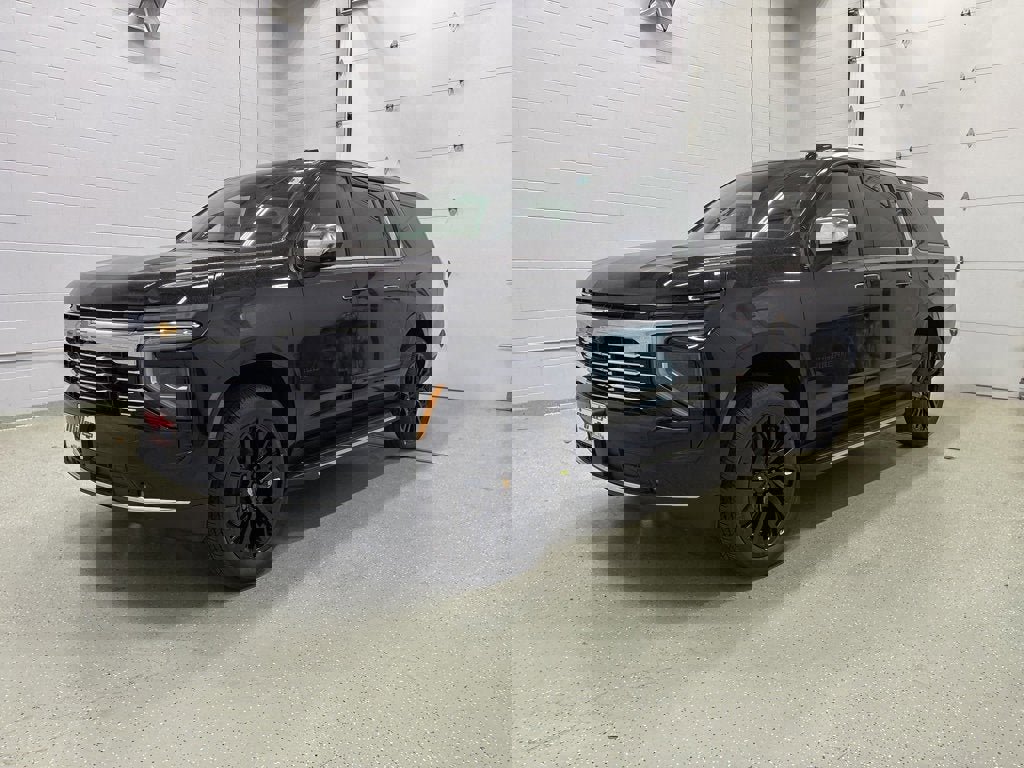 New 2026 Chevrolet Suburban Premier image 6