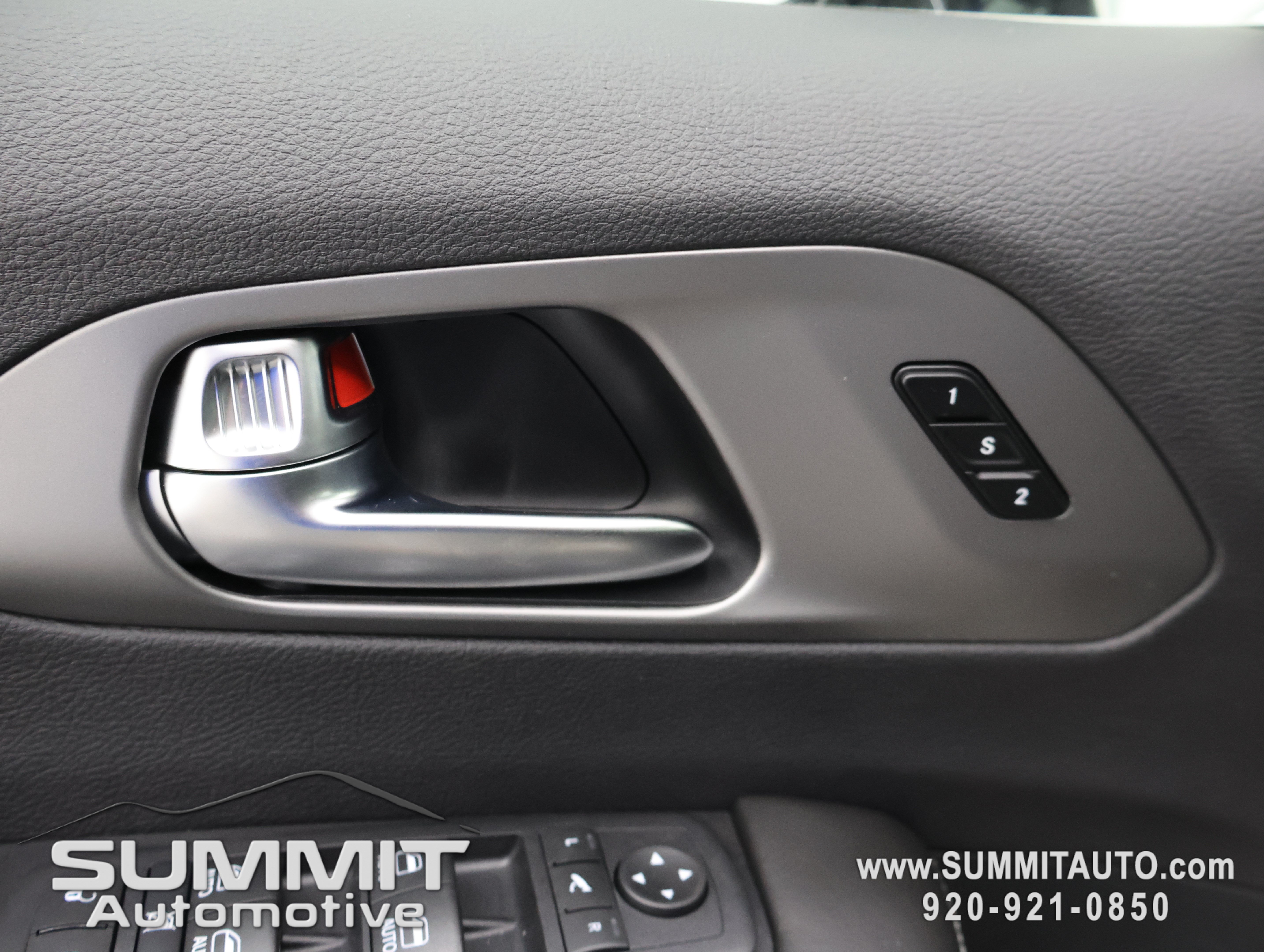 New 2027 Chrysler Pacifica Limited AWD/4WD image 53